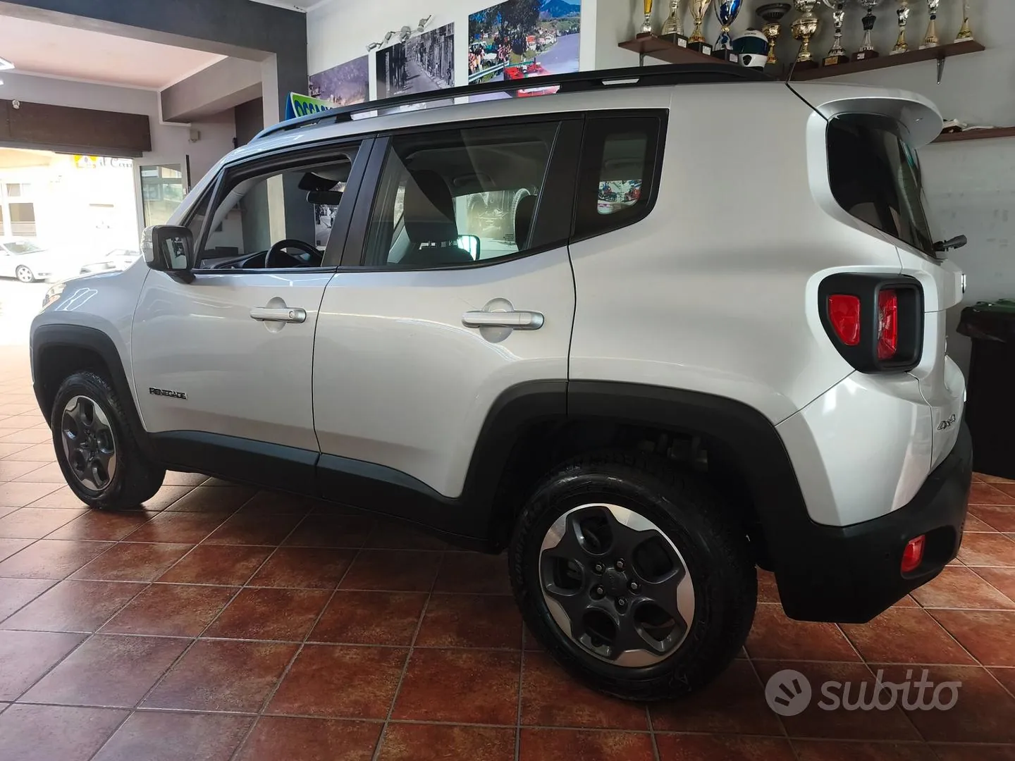 Jeep Renegade 2018 photo 2