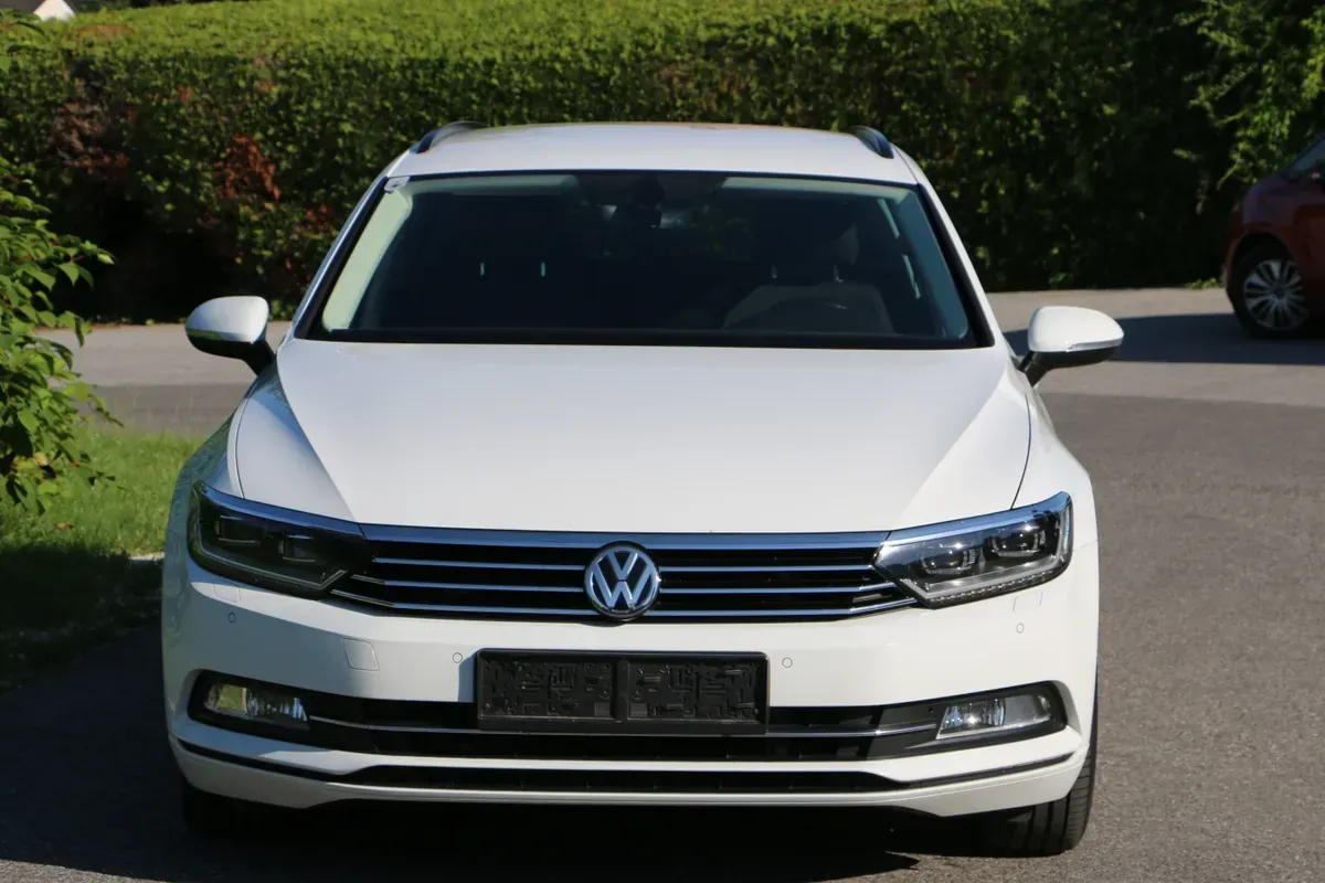 Volkswagen Passat 2018 photo 2