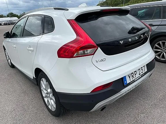Volvo V40 2018 photo 4