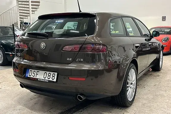 Alfa Romeo 159 2009 photo 5