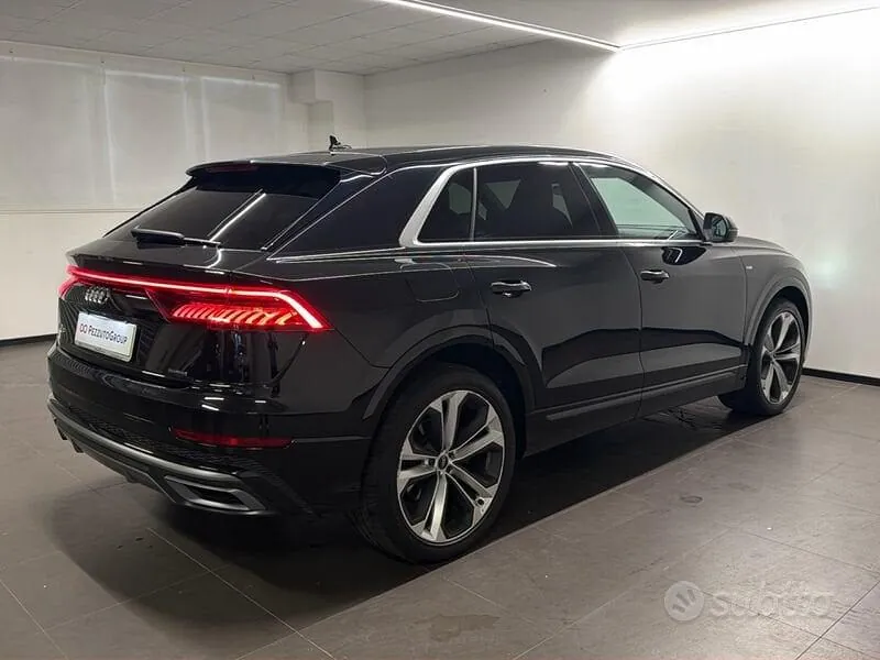 Audi Q8 2022 photo 5
