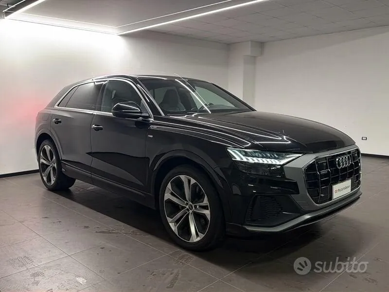 Audi Q8 2022 photo 2