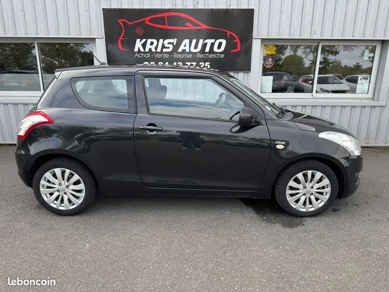 Suzuki Swift 2012 photo 2