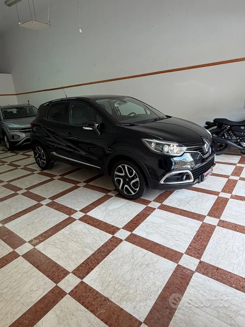 Renault Captur 2016 photo 2