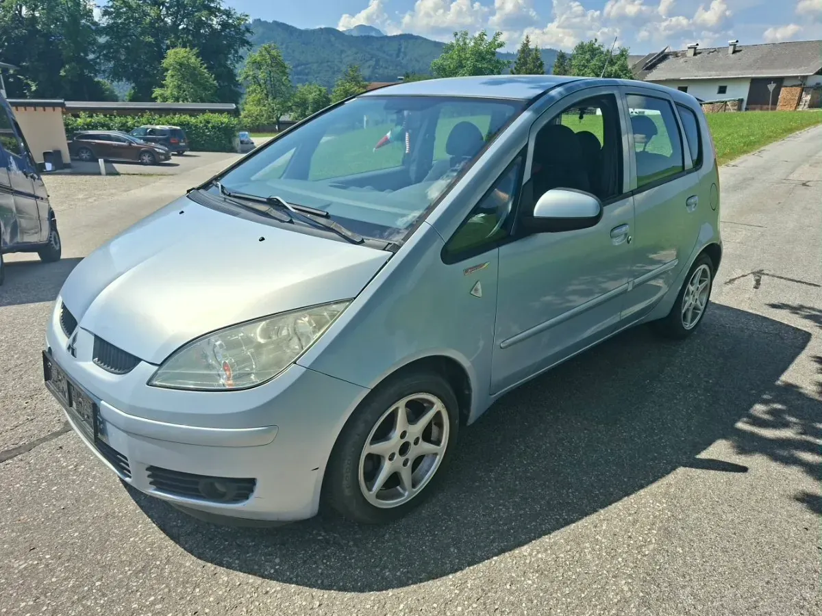 Mitsubishi Colt 2007 photo 2