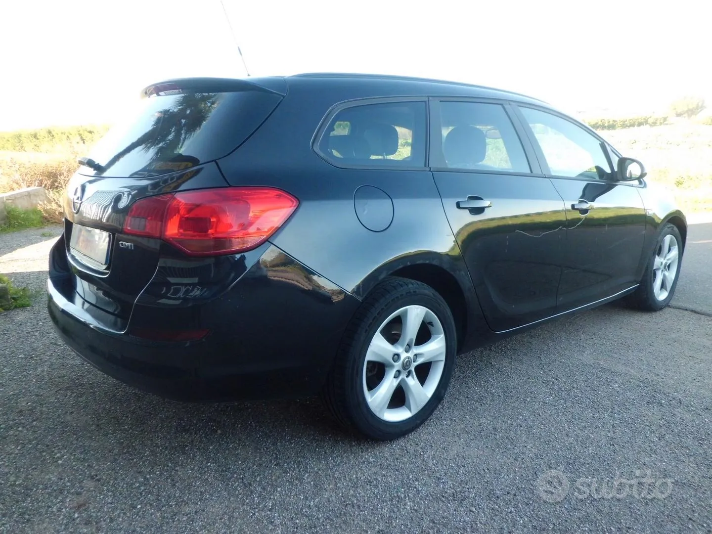 Opel Astra 2011 photo 5