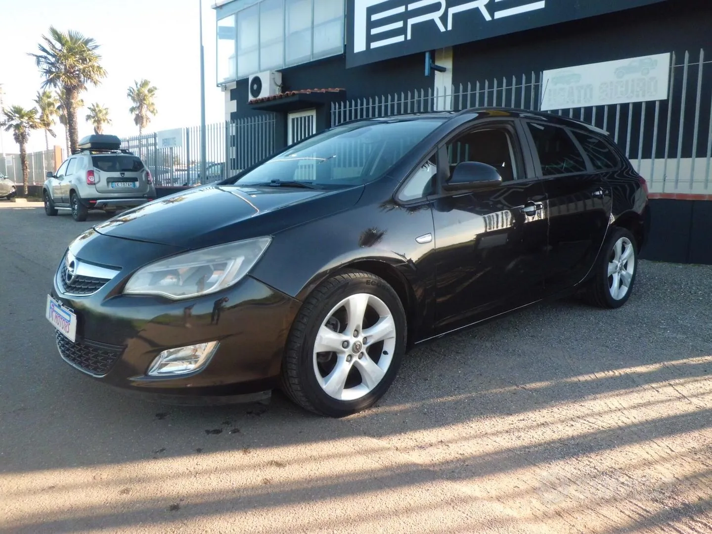 Opel Astra 2011 photo 3