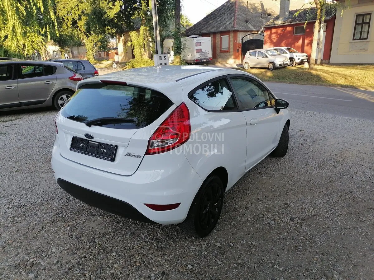 Ford Fiesta 2009 photo 4