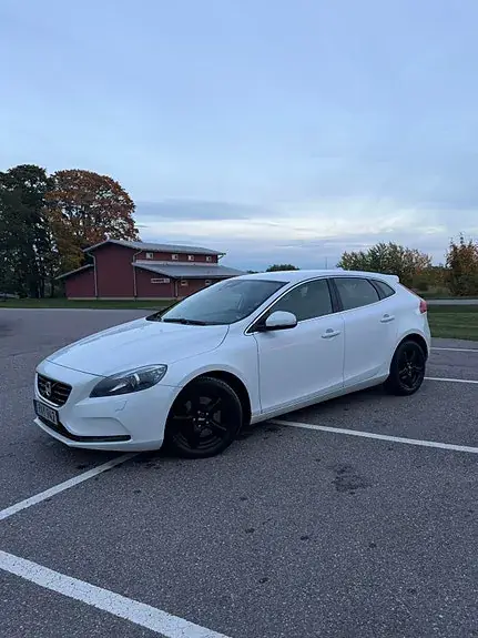 Volvo V40 2014 photo 2