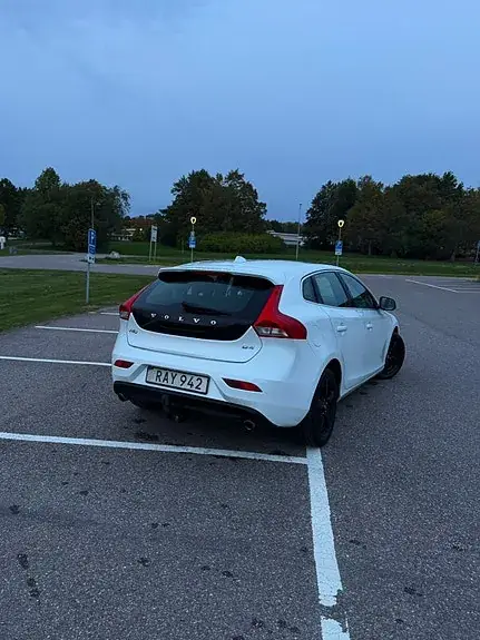 Volvo V40 2014 photo 4