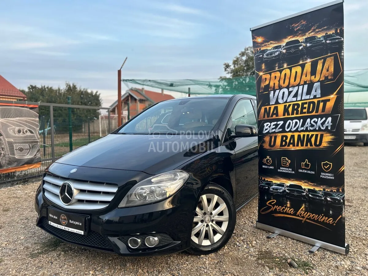 Mercedes-Benz B 180