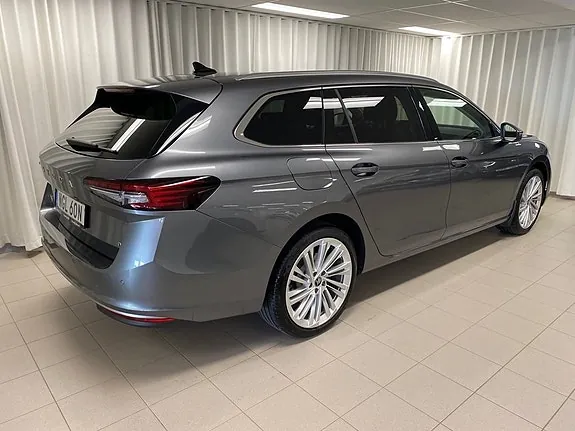 Skoda Superb 2026 photo 4