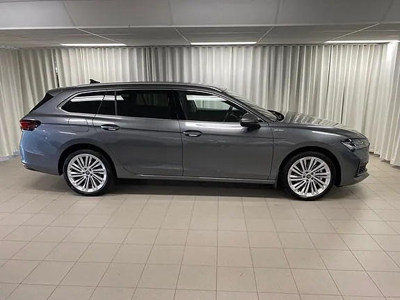 Skoda Superb 2026 photo 3