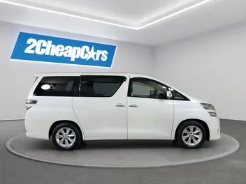 Toyota Vellfire 2012 photo 5