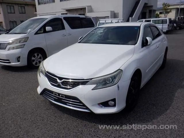 Toyota Mark X 2013 photo 2