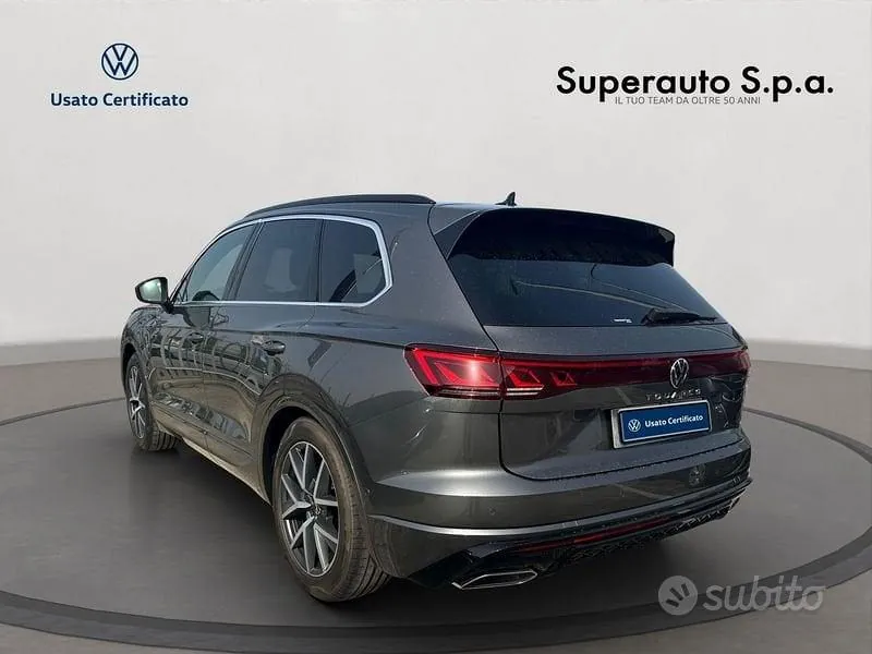 Volkswagen Touareg 2026 photo 2