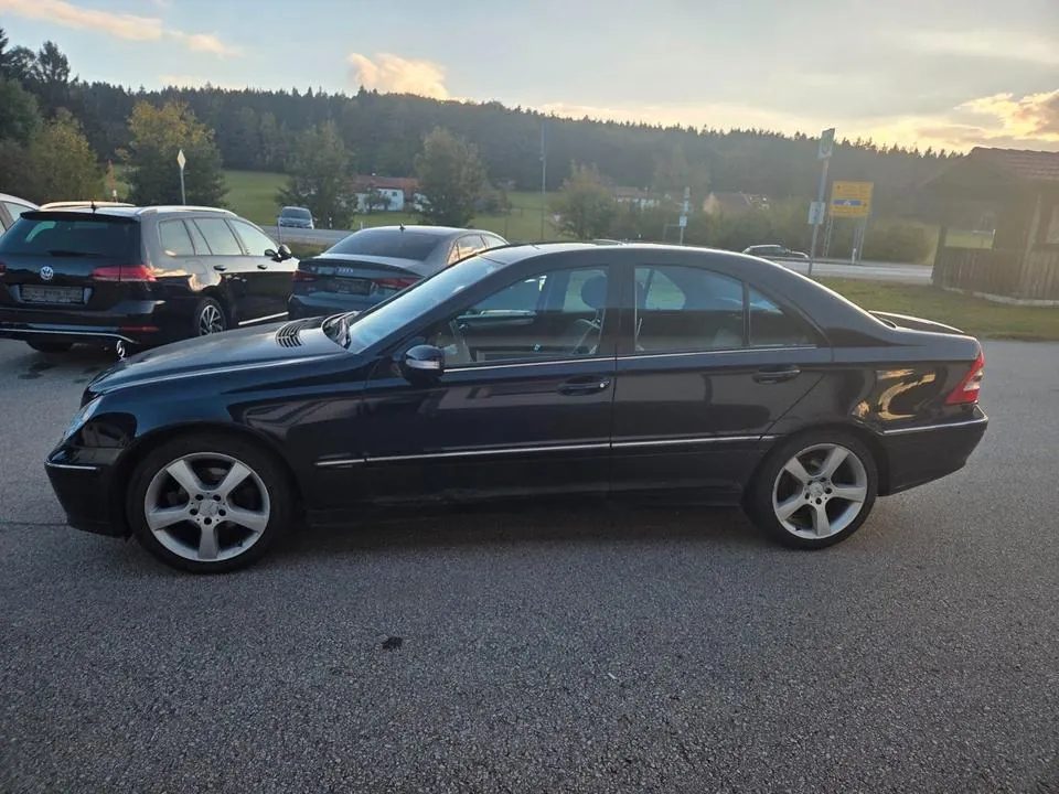 Mercedes-Benz C180