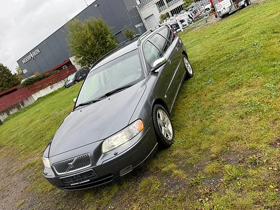 Volvo V70 2006 photo 2