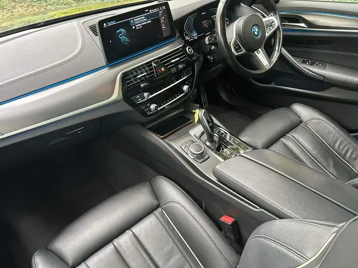 BMW 5 Series 2022 photo 5