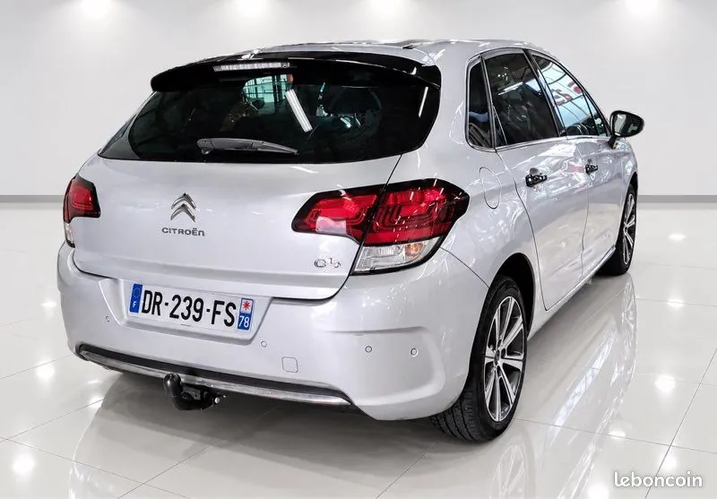 Citroen C4 2015 photo 2