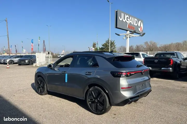 Volkswagen T-Roc 2026 photo 2