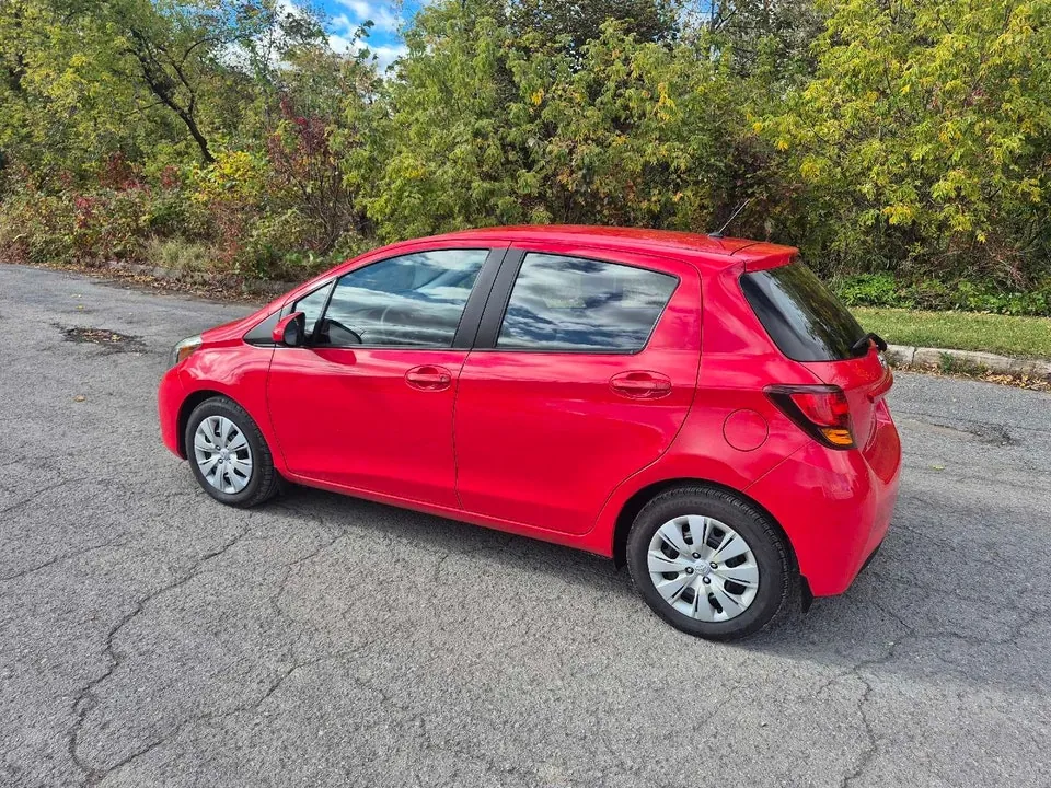 Toyota Yaris 2015 photo 3