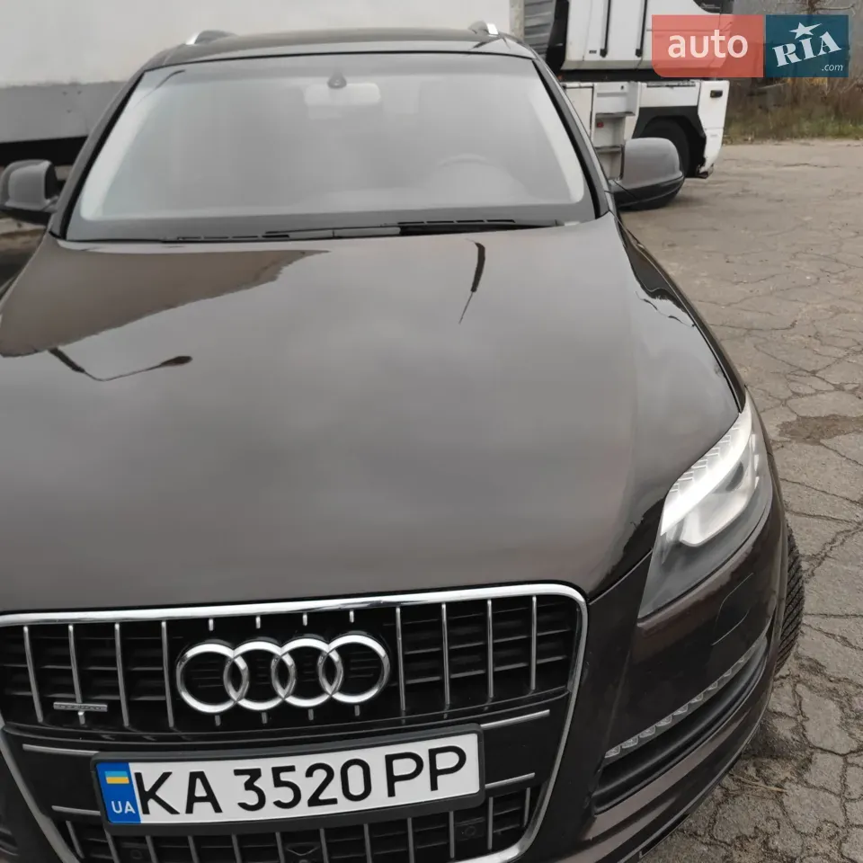 Audi Q7 2014 photo 2