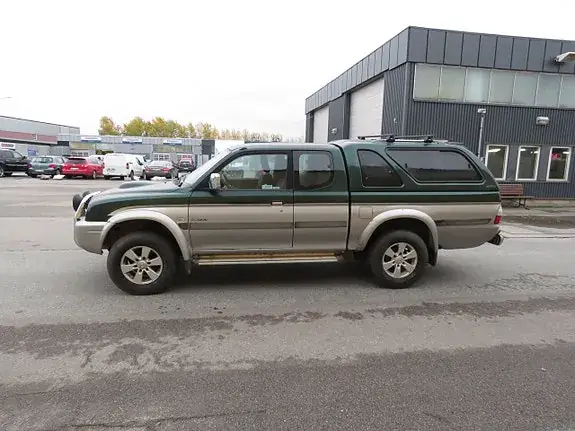 Mitsubishi L200 Club Cab 2002 photo 3