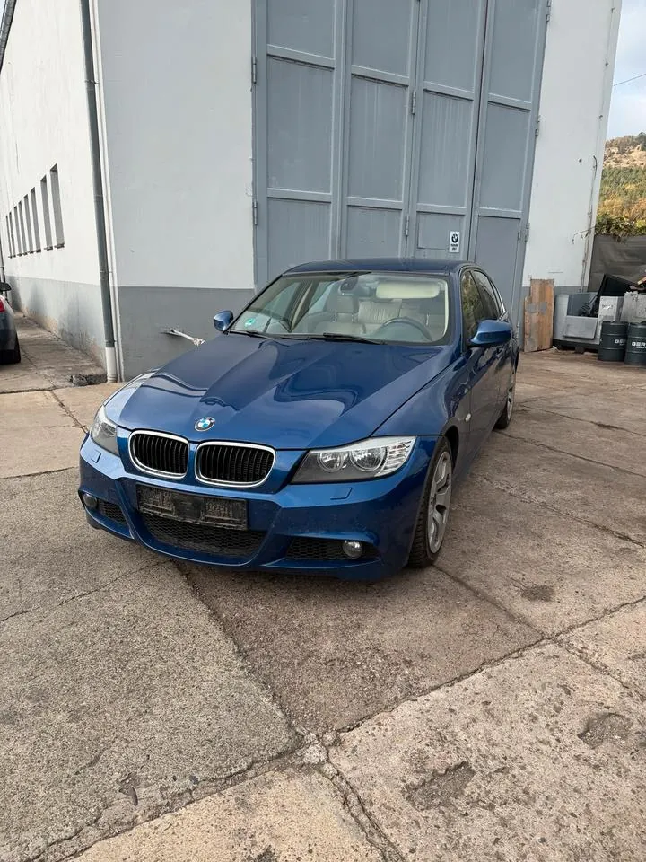 BMW E90