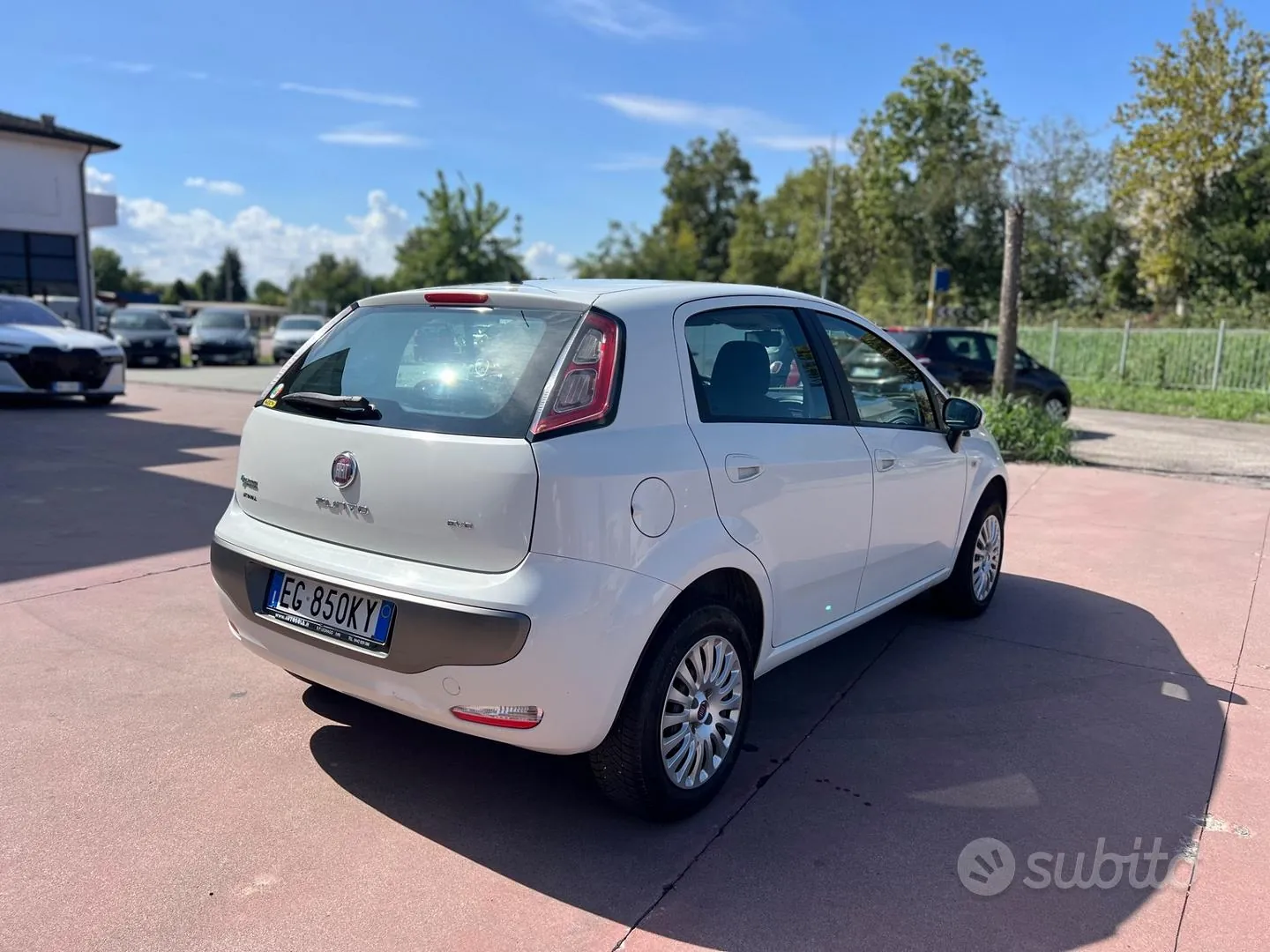 Fiat Punto Evo 2011 photo 4