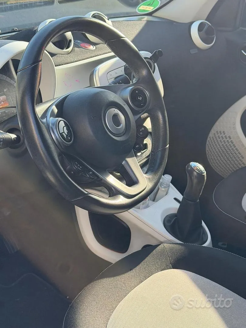 Smart Forfour 2018 photo 4