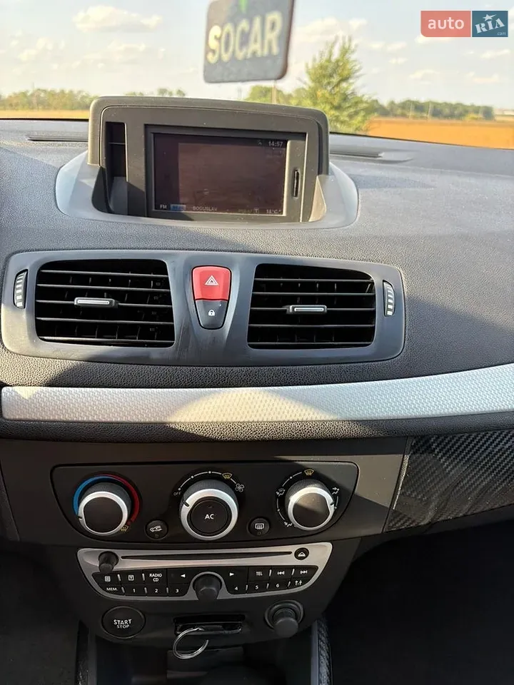 Renault Megane 2010 photo 5