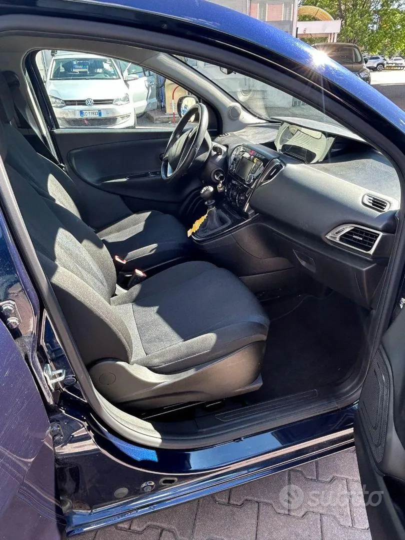 Lancia Ypsilon 2019 photo 5