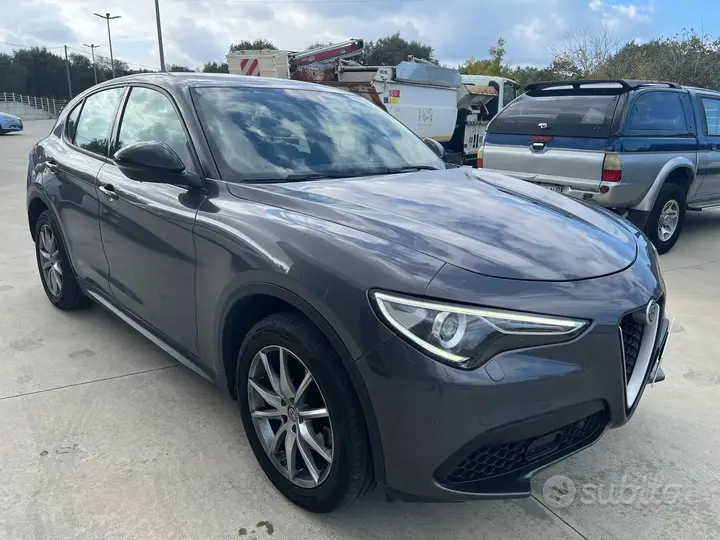 Alfa Romeo Stelvio 2019 photo 2