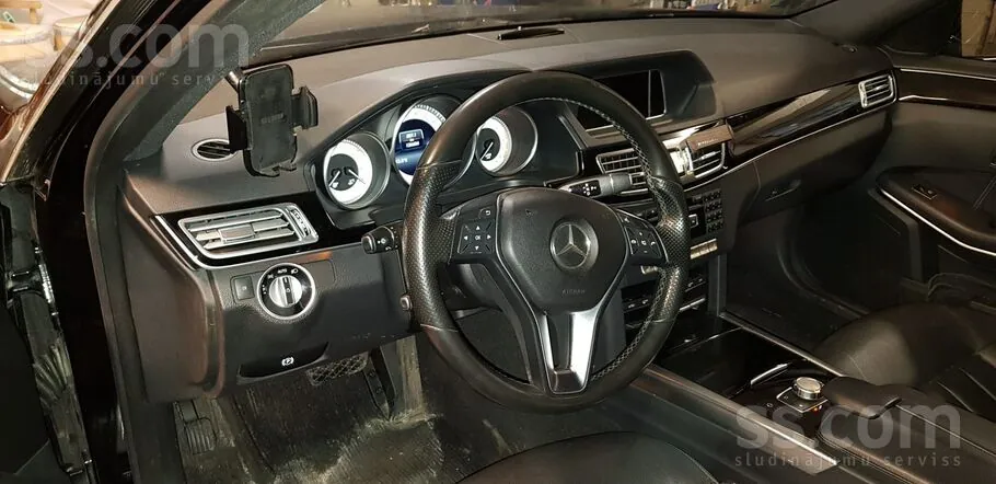 Mercedes-Benz E200 2014 photo 3