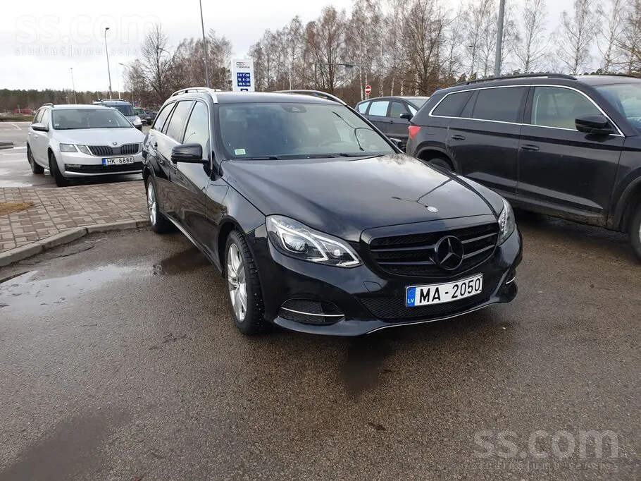 Mercedes-Benz E200