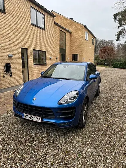 Porsche Macan Turbo 2015 photo 2