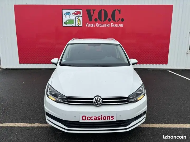 Volkswagen Touran 2019 photo 2