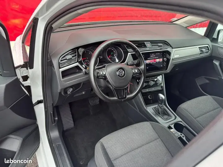 Volkswagen Touran 2019 photo 5