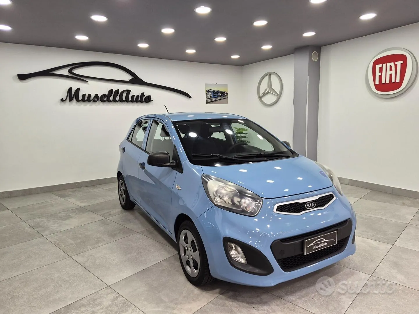 Kia Picanto 2012 photo 2