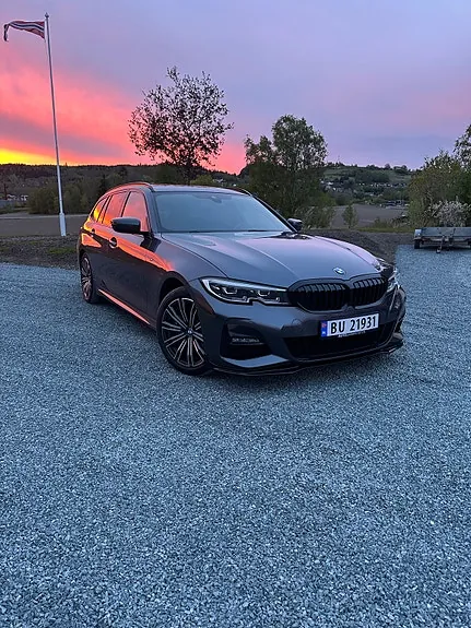 BMW 330E