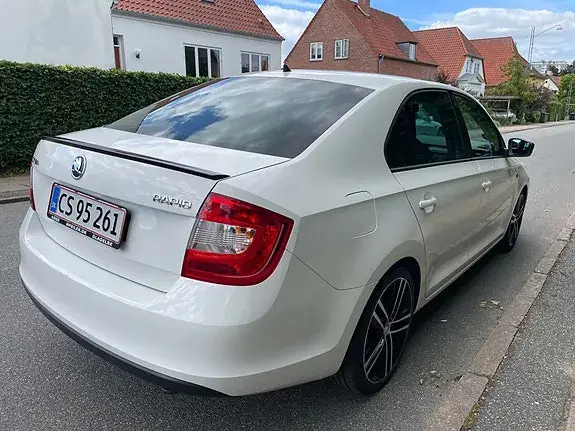 Skoda Rapid 2014 photo 4