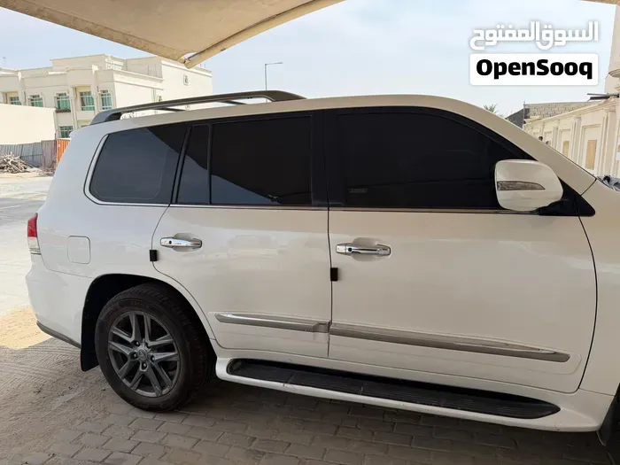 Lexus Lx 570 2014 photo 2