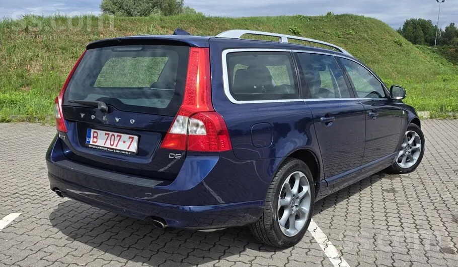 Volvo V70 2012 photo 4