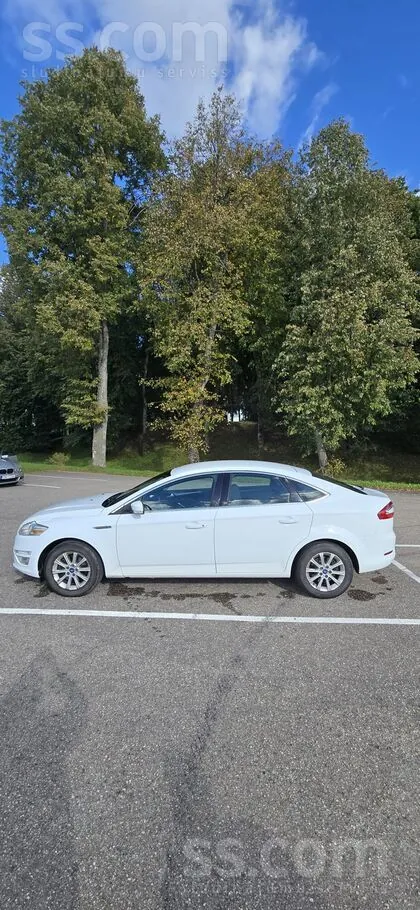Ford Mondeo 2012 photo 2