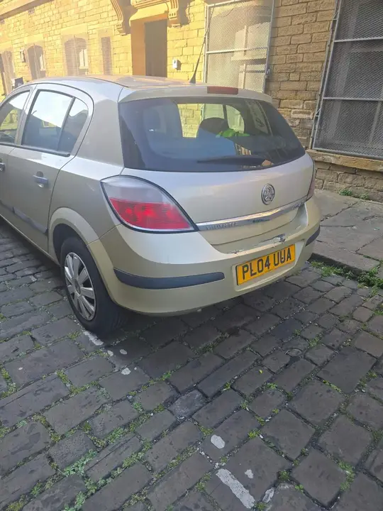 Vauxhall Astra 2004 photo 4