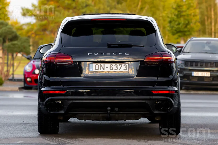 Porsche Cayenne 2015 photo 2