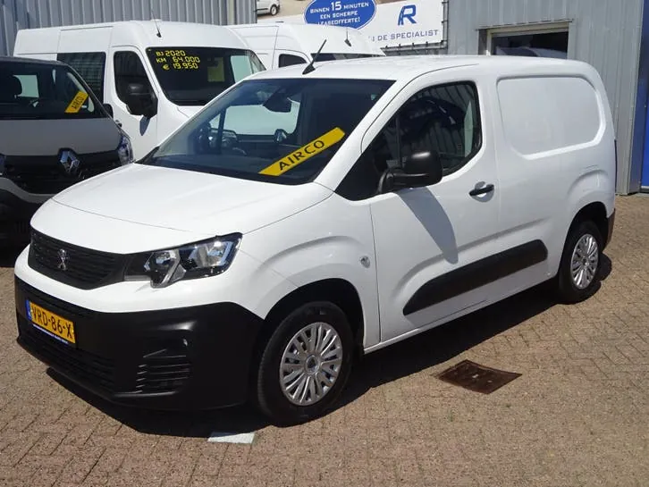 Peugeot Partner 2022 photo 2