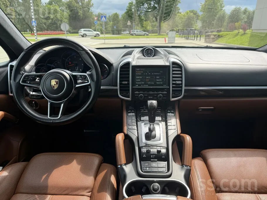 Porsche Cayenne 2016 photo 2