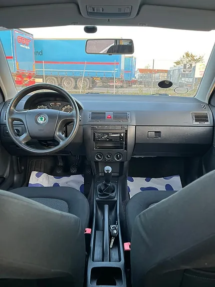 Skoda Fabia 2006 photo 3
